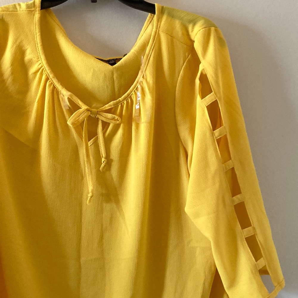 Women lattice sleeves blouse